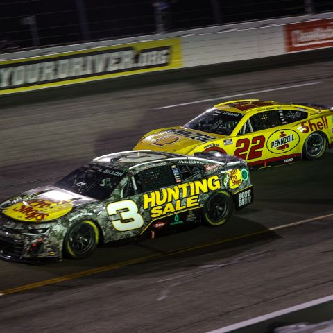 Credit: RICHMOND, VIRGINIA - AUGUST 11: Austin Dillon, driver of the #3 Bass Pro Shops Chevrolet, and Joey Logano, driver of the #22 Shell Pennzoil Ford, race during the NASCAR Cup Series Cook Out 400 at Richmond Raceway on August 11, 2024 in Richmond, Virginia. (Photo by Sean Gardner/Getty Images)